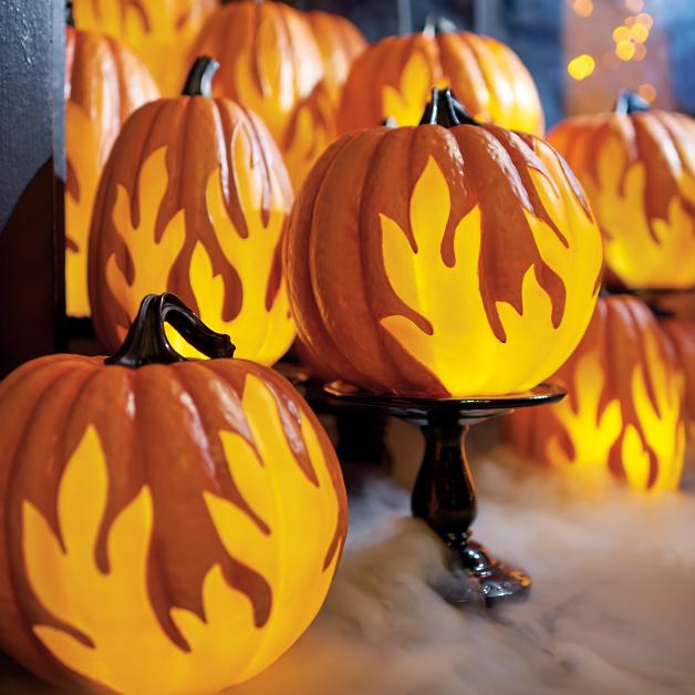 Flame 6.75" x 5.0" Halloween Pumpkin Lantern 