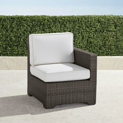 Small outdoor wicker discount chairs