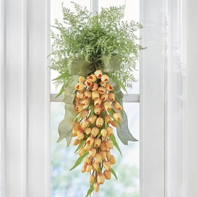 Tulip Carrot Door Swag
