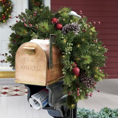 Hadley Holiday Cordless Mailbox Swag | Grandin Road