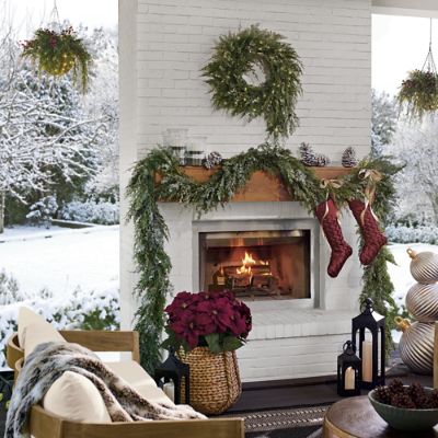 Glistening Christmas Cordless Wreath | Grandin Road