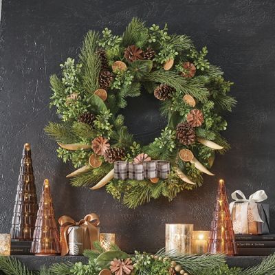 Hadley Holiday Cordless Wreath | Grandin Road