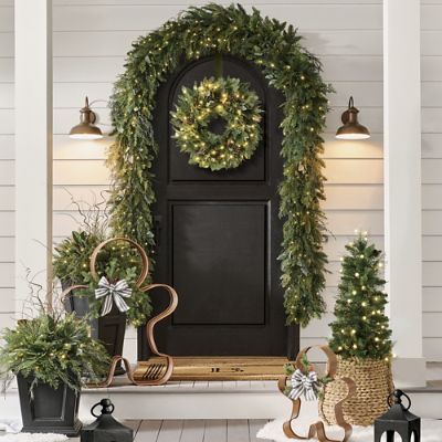 DIY window wreaths for Christmas