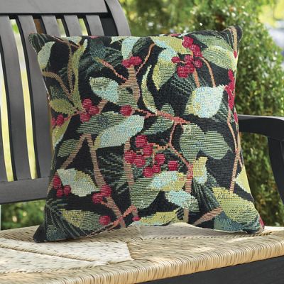 Lattice Piped Pillow