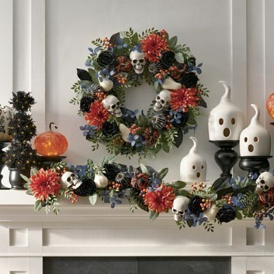 Ghoulish Mix Wreath, 28