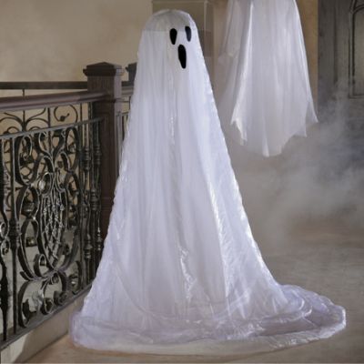 Life-size Spooky Ghosts | Grandin Road
